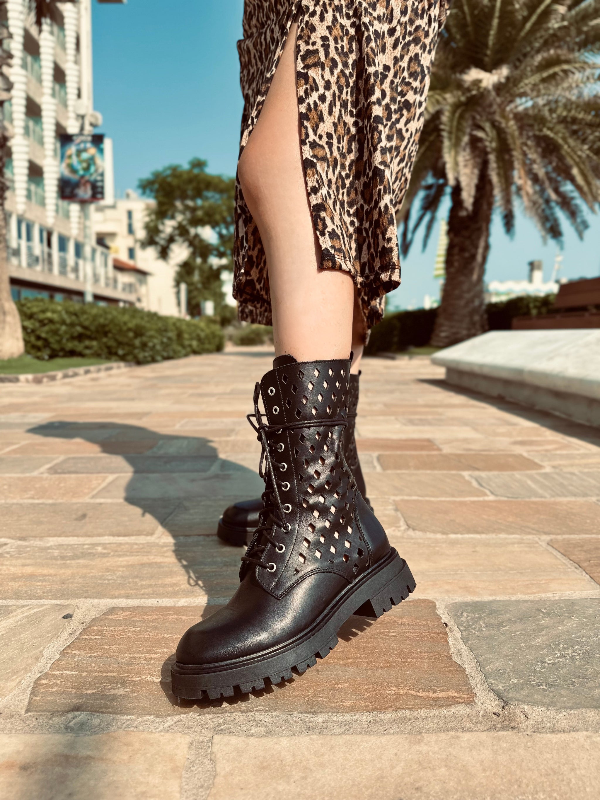 Summer Lace-Up Boots 10 Eyelets Biker Boots Genuine Leather