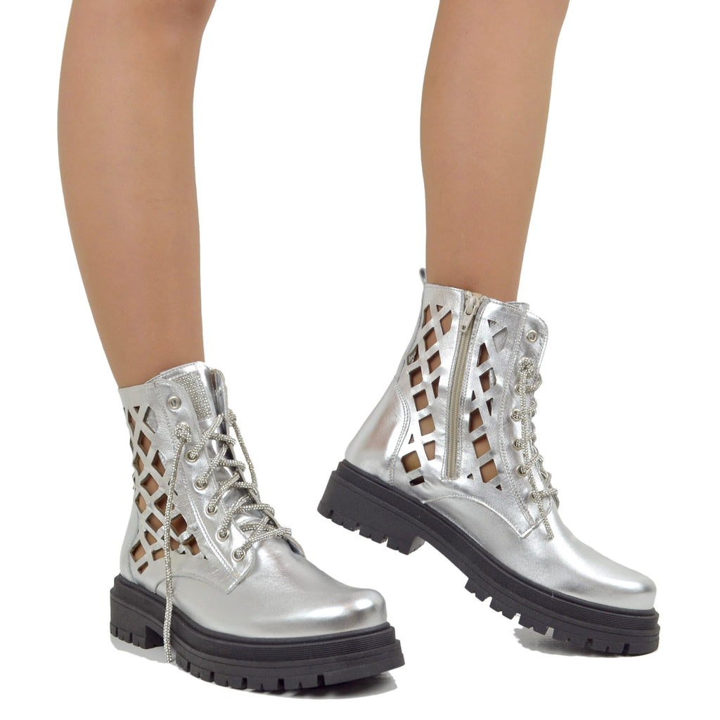 Women's Biker Ankle Boots in Silver Laminated Perforated Leather - 3