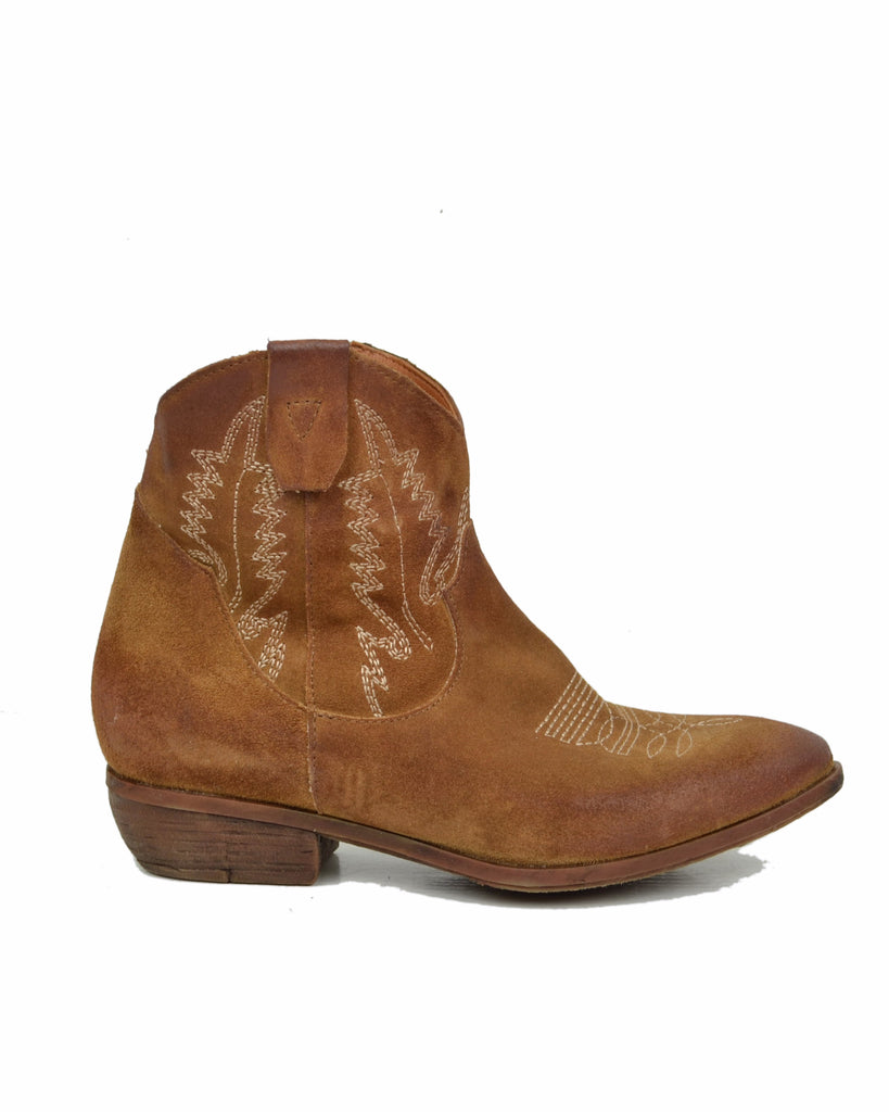 Texan Boots with Rubber Sole, Suede, and Embroidery - 2