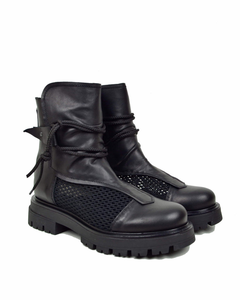 Underground flat platform combat boots in genuine black leather, perfo ...