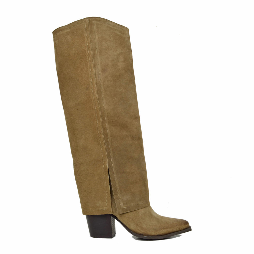 Elegante hohe Stiefel mit Gamasche aus echtem Taupe-Wildleder. Absatz 8 cm - 2