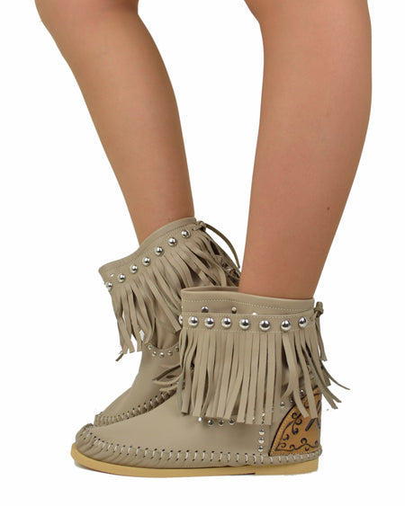 Stivali Indianini con Frange Pelle Beige con Zeppa Interna di cm