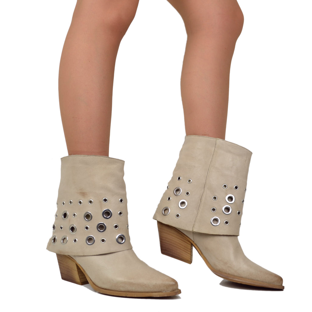 Knöchelhohe Stiefeletten mit Gamasche und silbernen Nieten Leder Creme - 3