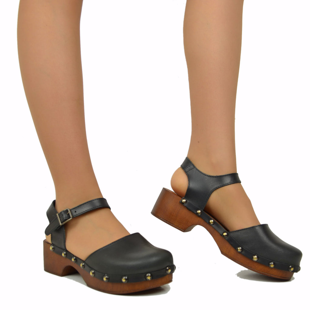Schwarze Clog-Sandalen aus Leder mit niedrigem Absatz und gepolsterter Innensohle - 4