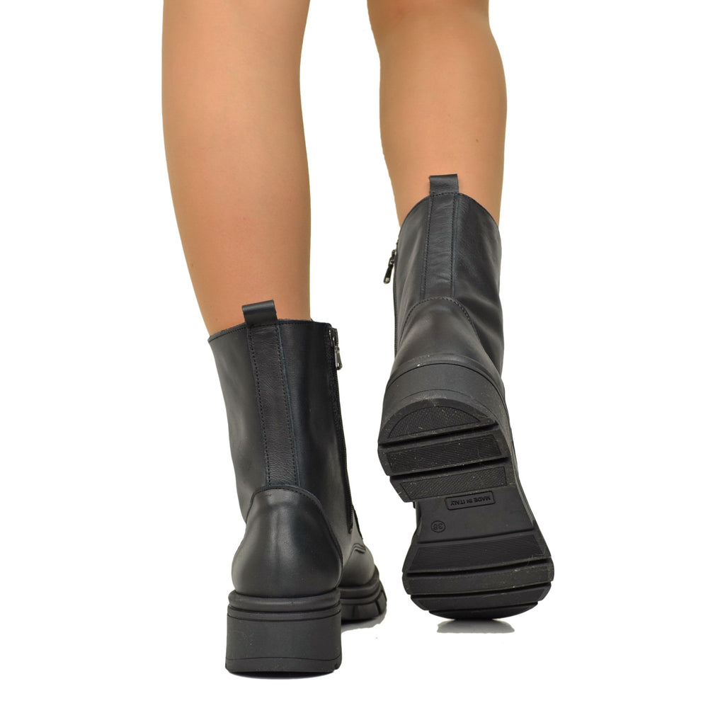 Damen-Biker-Stiefeletten aus schwarzem Leder mit Schnürsenkeln - 5