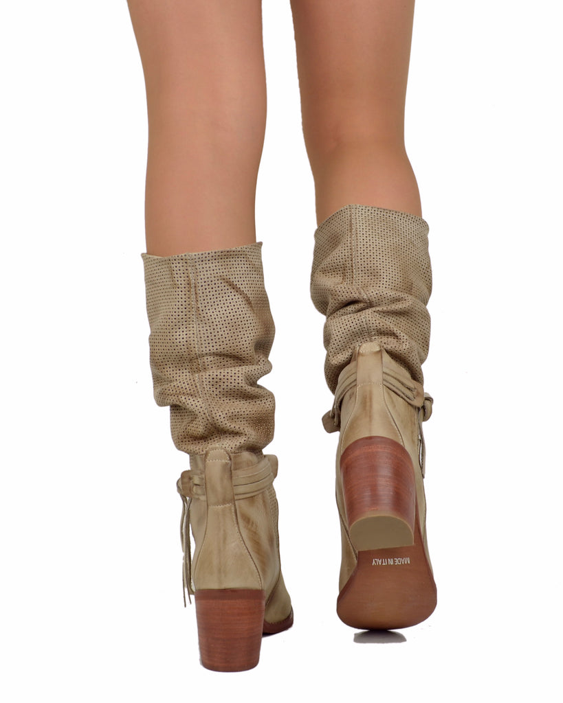 Damen Sommerstiefel – Perforiertes Wildleder – Beige Farbverlauf - 4
