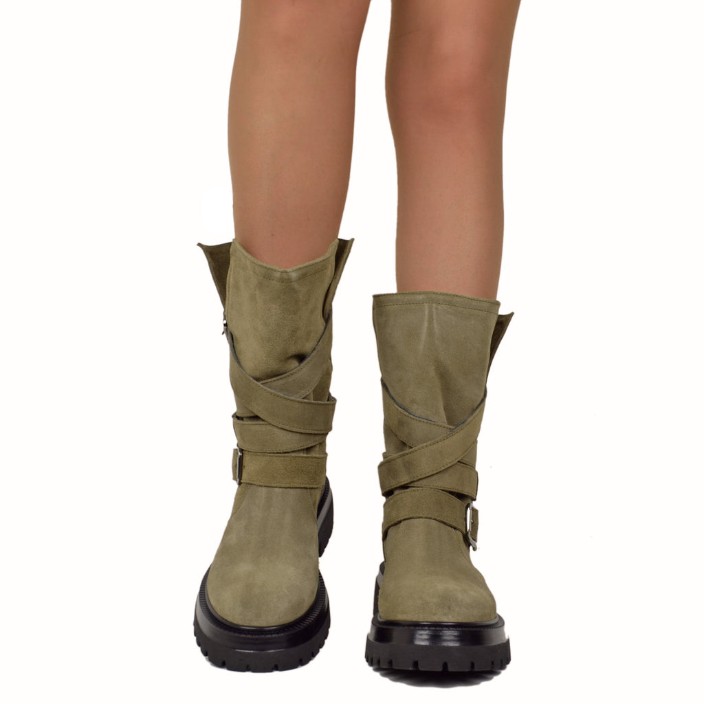 Biker Boots Donna in Pelle Scamosciata Taupe Made in Italy con Fibbie - 3