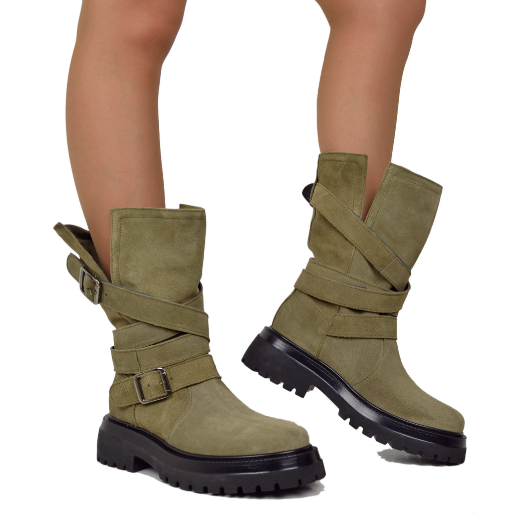 Biker Boots Donna in Pelle Scamosciata Taupe Made in Italy con Fibbie - 4