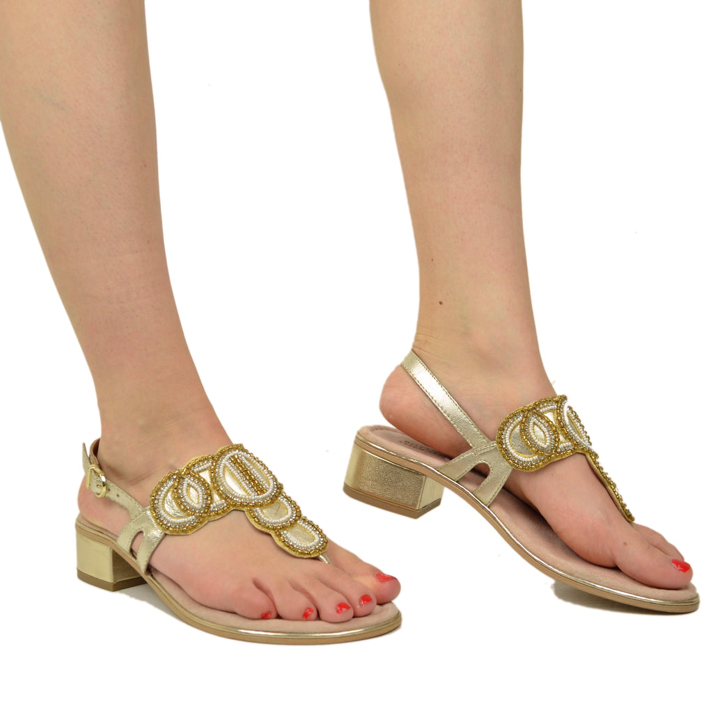 Silberne Damensandalen aus Wildleder mit Strasssteinen, hergestellt in Italien - 3