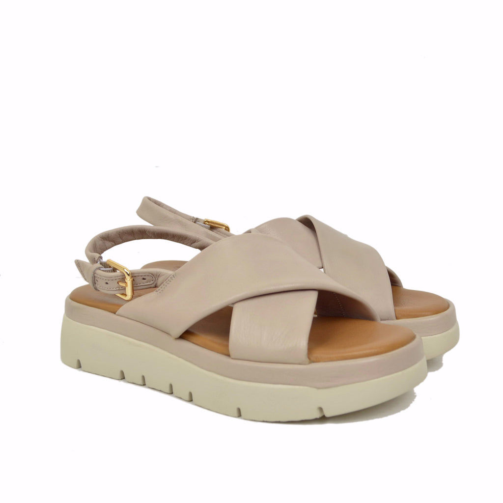 Powder pink women's sandals with crossed bands and memory foam sole - 3