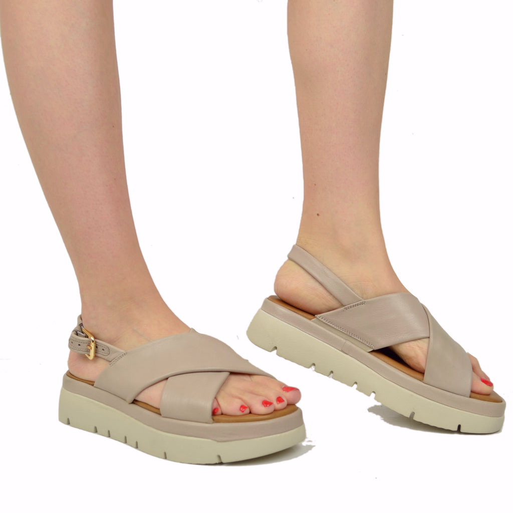 Powder pink women's sandals with crossed bands and memory foam sole - 5
