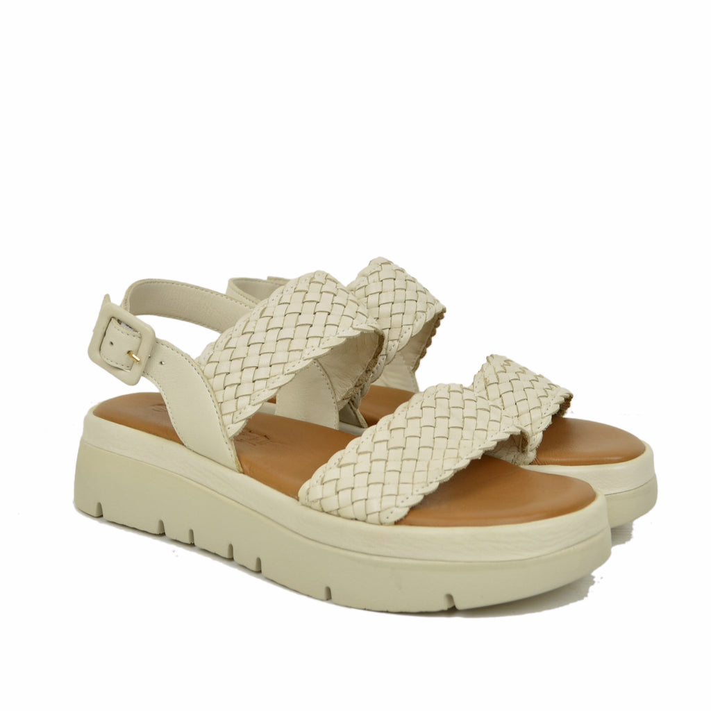 Gewebte Sandalen aus beigem Leder und Memory Foam-Sohle - 3