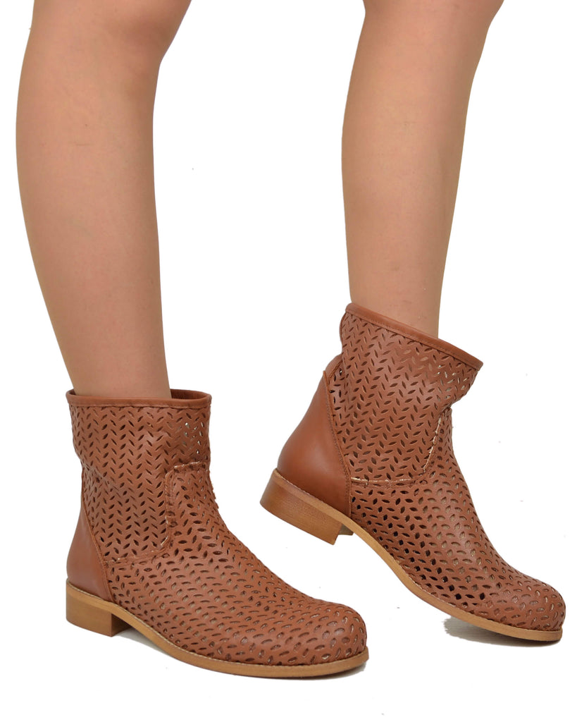 Stivaletti Donna Traforati alla Caviglia in Pelle Made in Italy Cuoio - 4