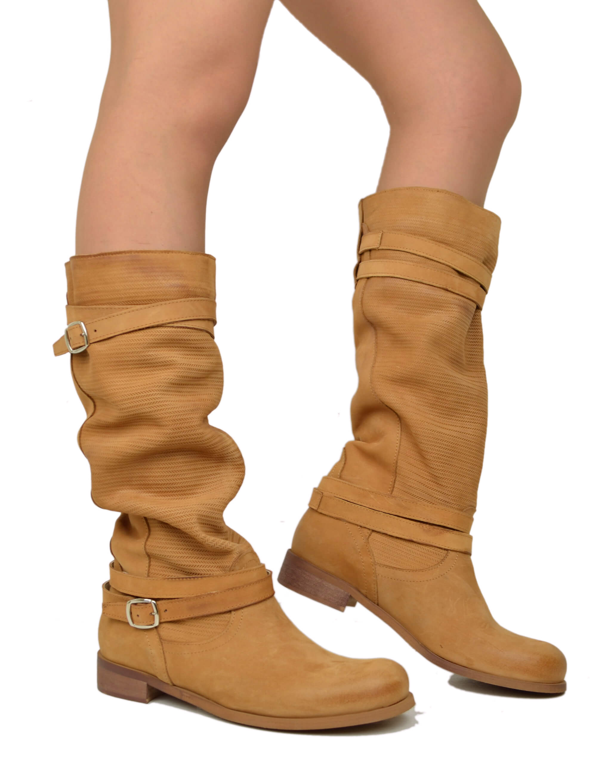 Damen-Sommerstiefel aus genarbtem Nubukleder in Vintage-Braun