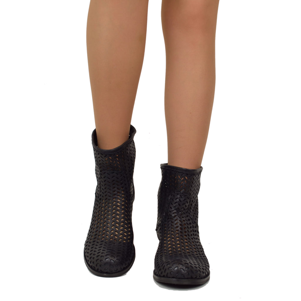 Damen-Stiefeletten aus perforiertem schwarzem Leder, hergestellt in Italien, Total Black - 3
