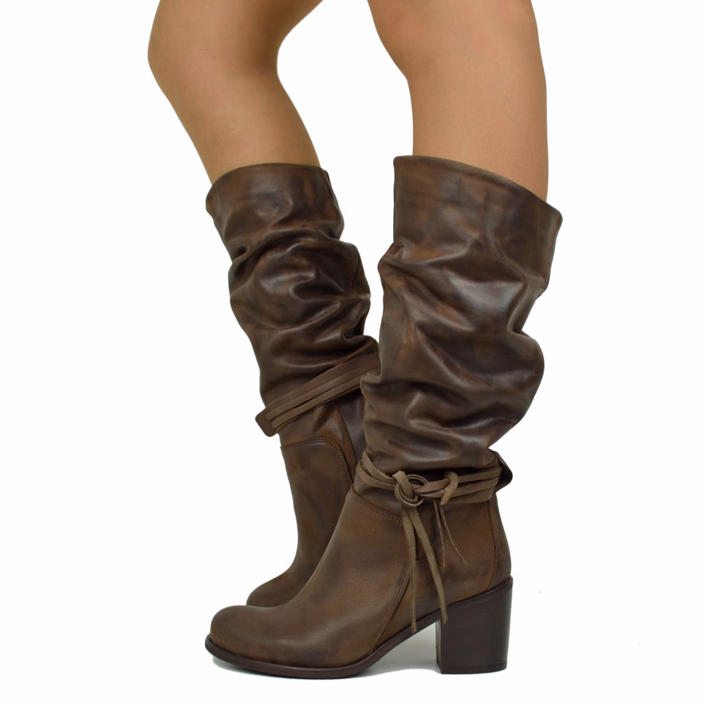 Mid-Height Boots Tapered and Pleated Shaft Brown Leather