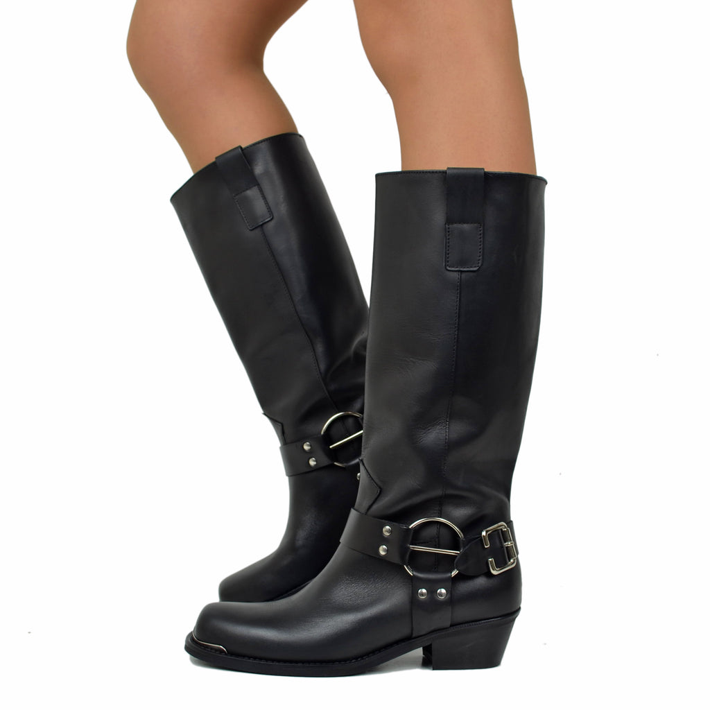 Camperos Women's Boots in Black Leather Square Toe with Buckle