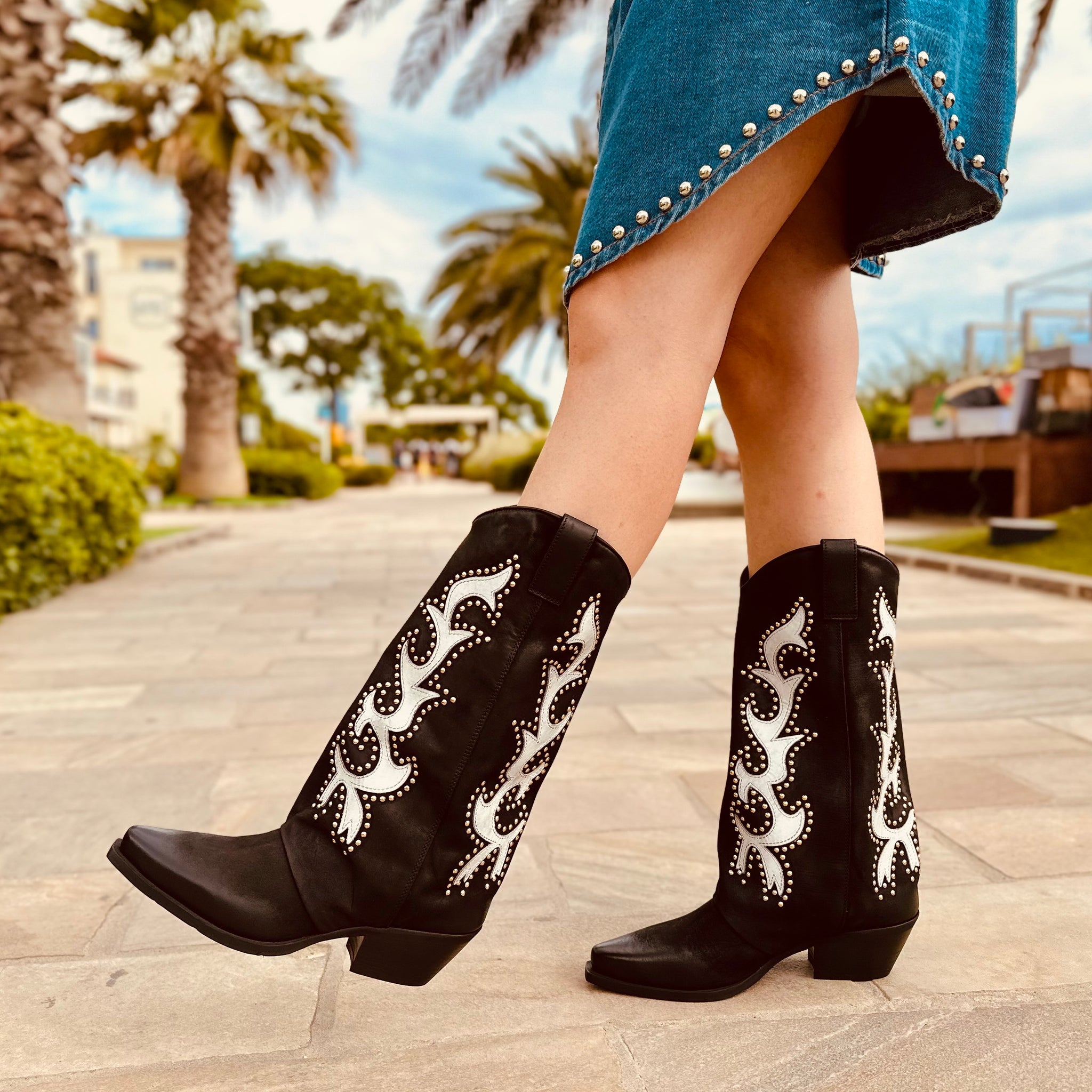 Stivali Cowboy Texani Ricamati e Borchiati Bicolore Pelle Nabuk