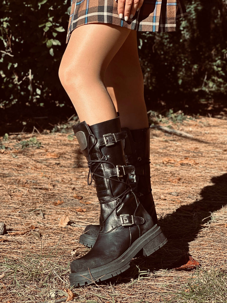 Hohe Plateau-Boots Rock Grunge mit 4 Silbernen Schnallen aus Echtem Metallischem Schwarzem Leder - 2