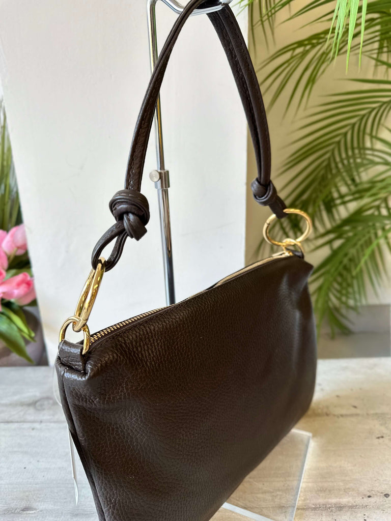 Clutch-Tasche aus echtem dunkelbraun Leder mit goldenen Ringen - 3