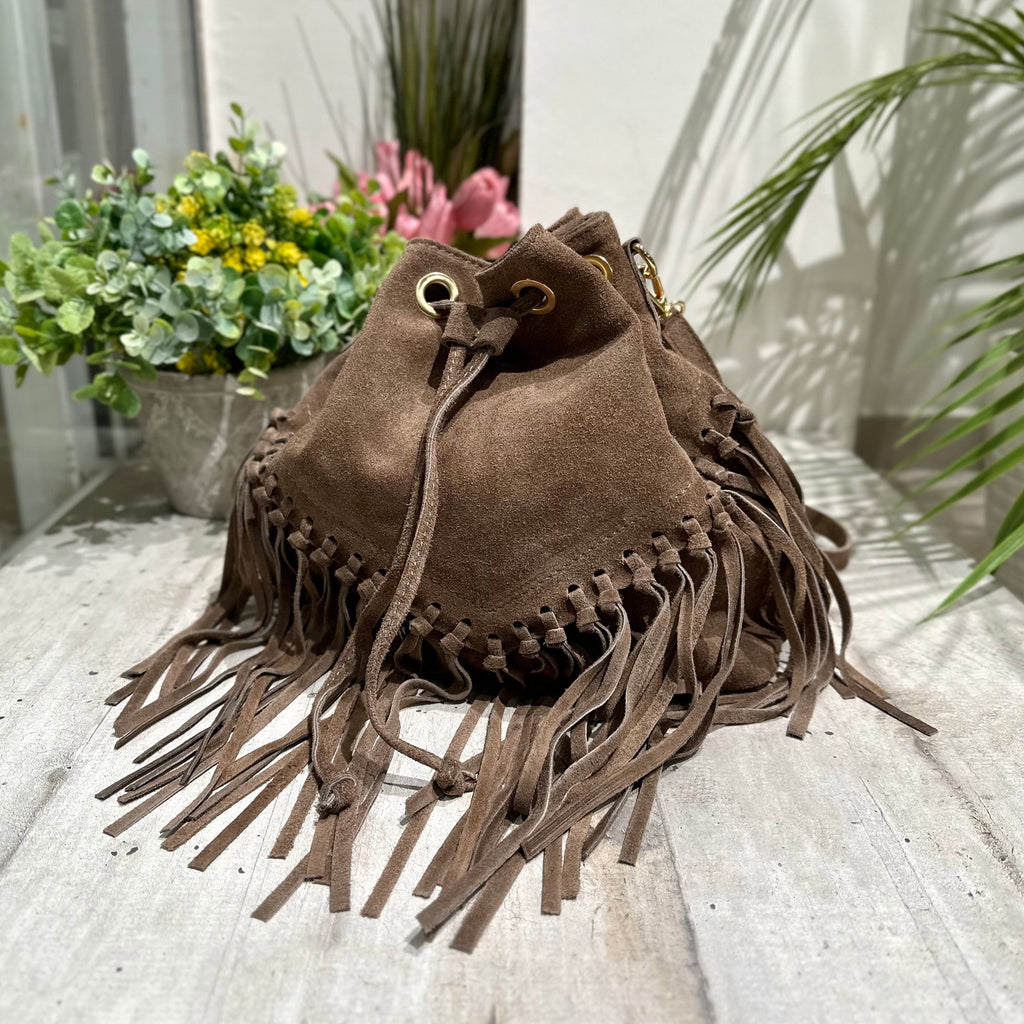 Bucket Bag with Taupe Fringes in Suede KIKKIBAGS EVA - 2