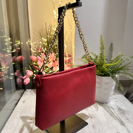 Borsa Rossa in Vera Pelle Battuta con Zip a Spalla Catena e Tracolla Interna VITTORIA
