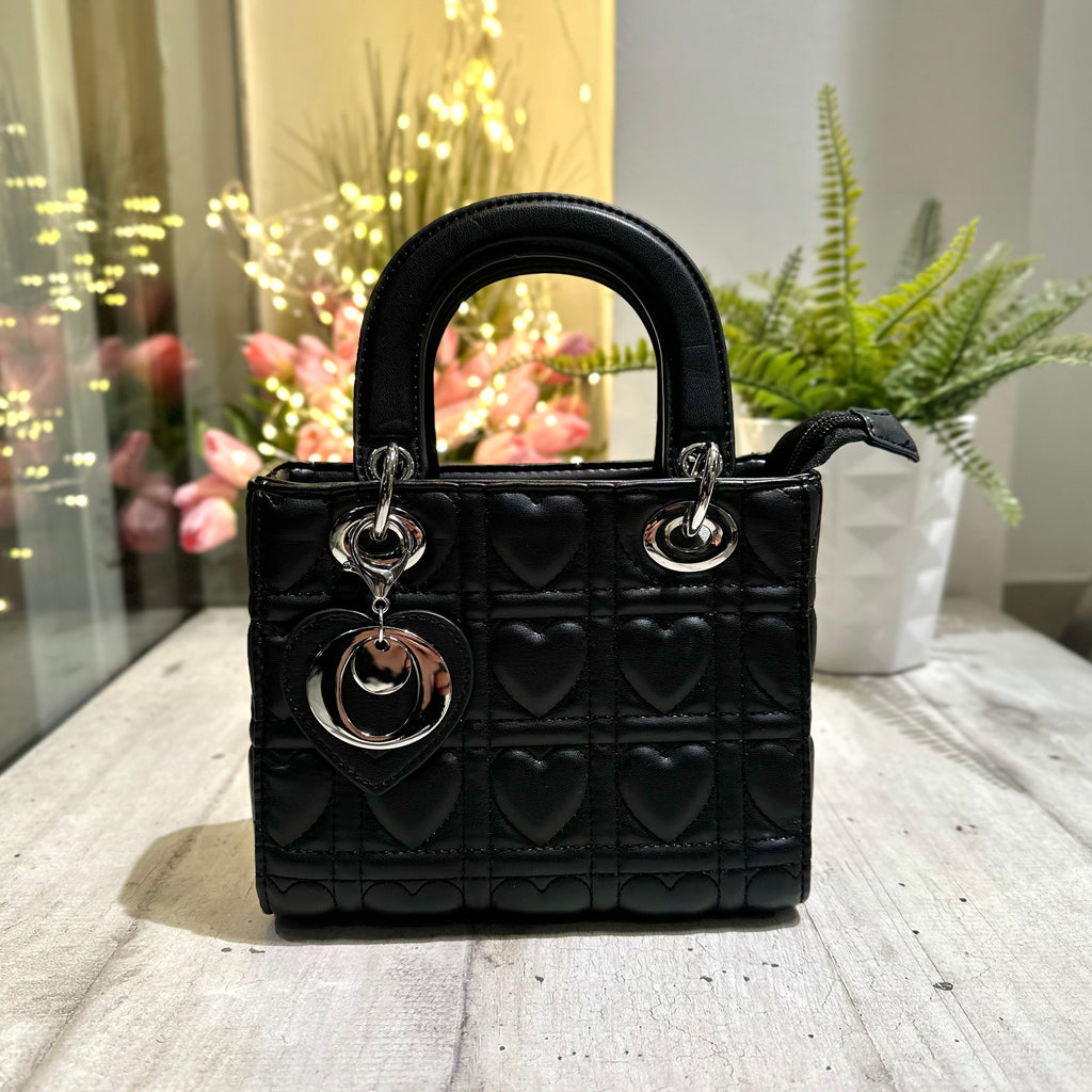 Borsa in Similpelle a Valigetta Cuori Trapuntata Nera con Tracolla