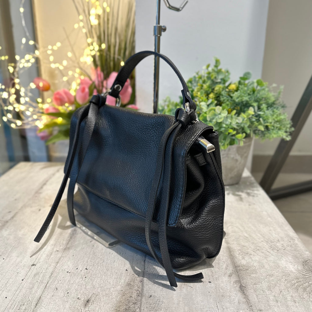 Tasche mit Quasten und silbernem Reißverschluss aus schwarzem Leder - 2