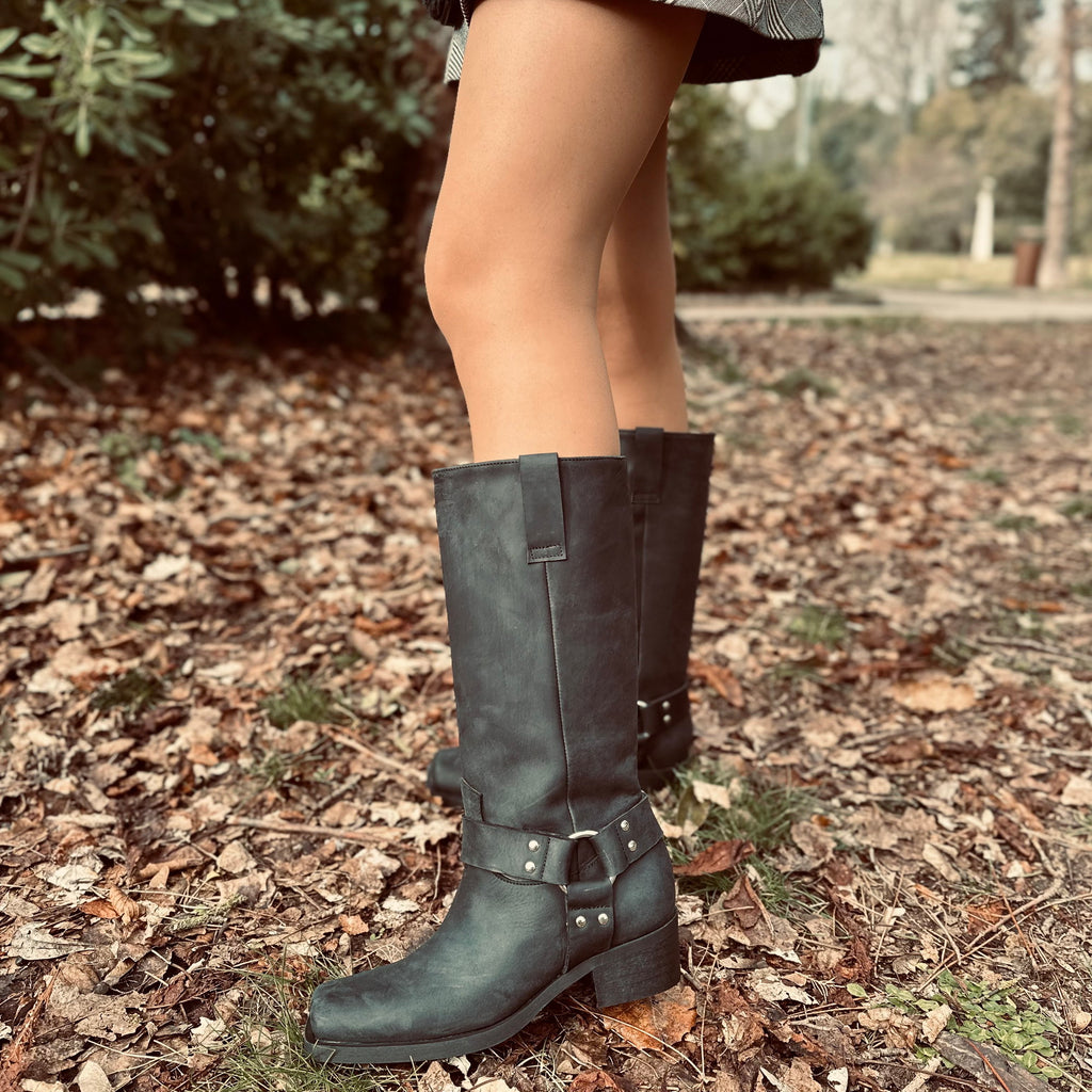 italienische Damen Camperos Stiefel aus schwarz Nubukleder mit Schnalle - 2