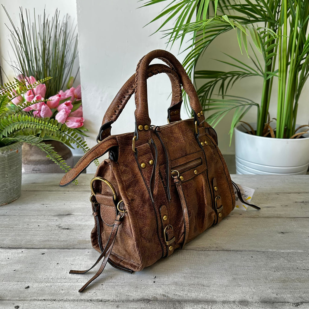 Borsa Maxy color Taupe Similpelle a Spalla con Tracolla Borchie e Zip Diletta - 2