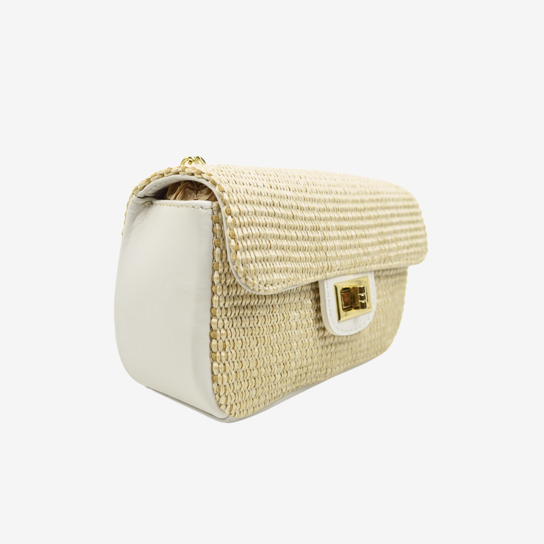 Raffia Shoulder Bag with White Leather Chain – KikkiLine Calzature Raffia Shoulder Bag with White Leather Chain – KikkiLine Calzature