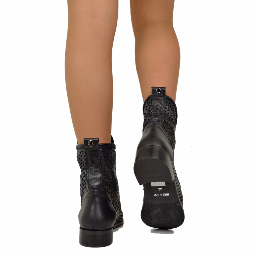 Schwarze perforierte Amphibien-Stiefeletten für Damen mit Schnürsenkeln, hergestellt in Italien - 4