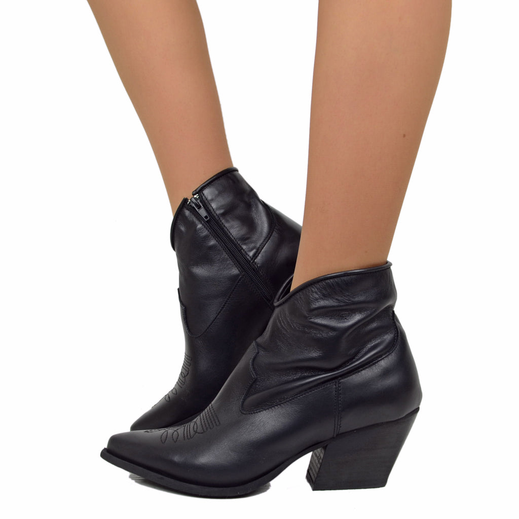 Women's Texanini Ankle Boots in Leather with Black Stitching Made in Italy