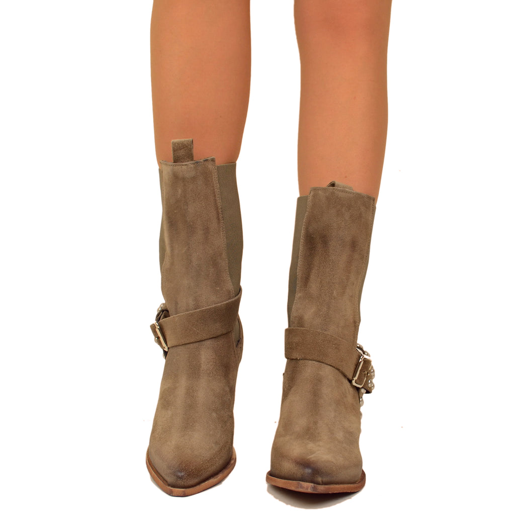 Stivali Texani Scamosciati color Taupe con Inserti Elasticizzati - 3