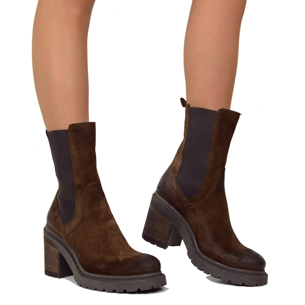Beatles-Stiefeletten aus dunkelbraunem Wildleder im Vintage-Stil - 4