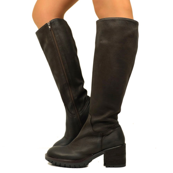Stivali Donna Biker Alti in Pelle Nabuk Testa di Moro KikkiLine Calzature