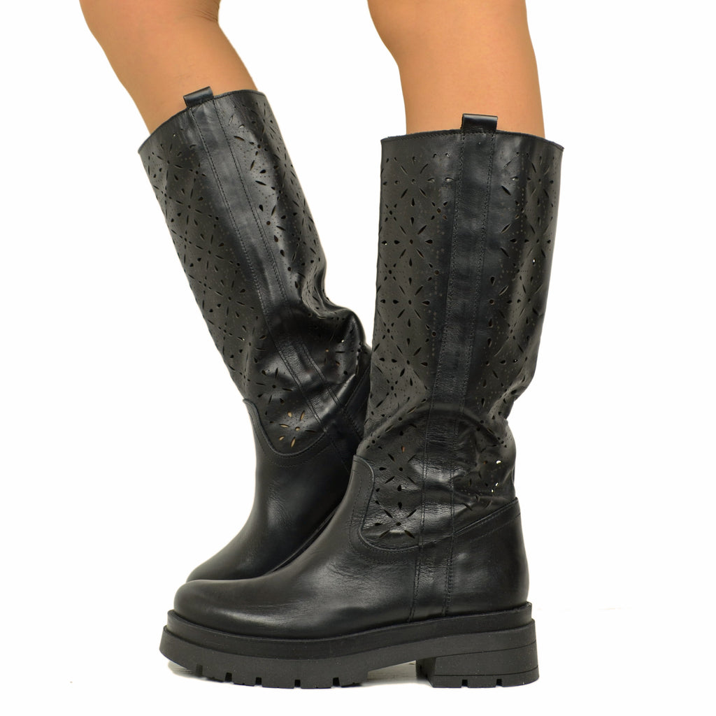 Stivali Donna Traforati Neri in Pelle con Fondo Platform