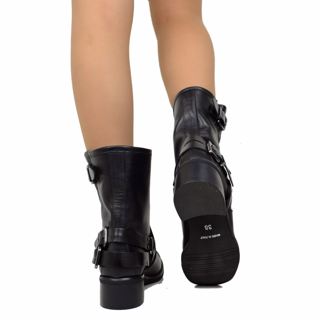 Damen-Stiefeletten aus schwarzem Leder mit quadratischer Zehenpartie, hergestellt in Italien - 5
