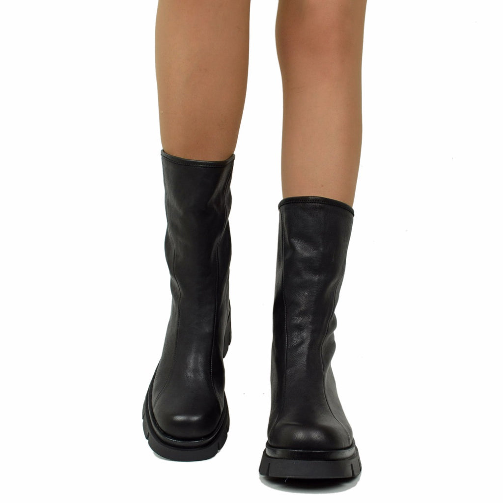 Damen-Stiefeletten aus schwarzem Leder, hergestellt in Italien, mit Reißverschluss hinten - 3