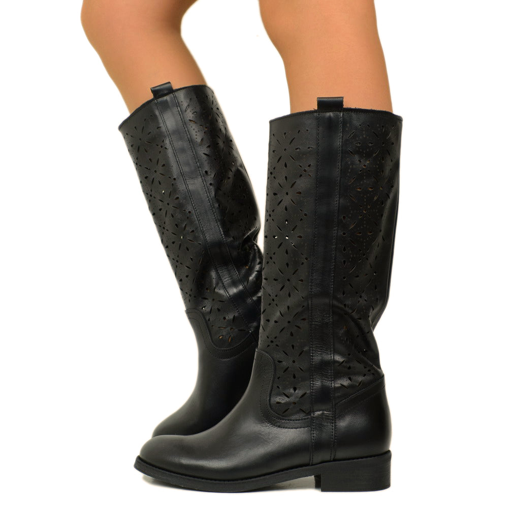 Camperos Women's Black Lasered Boots in Leather with Low Heel