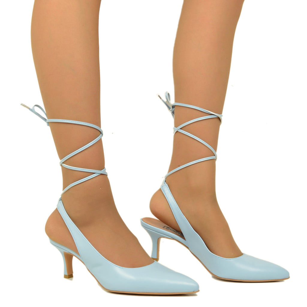 Eleganter blauer Dekolleté-Schuh mit niedrigem Absatz, hergestellt in Italien - 2