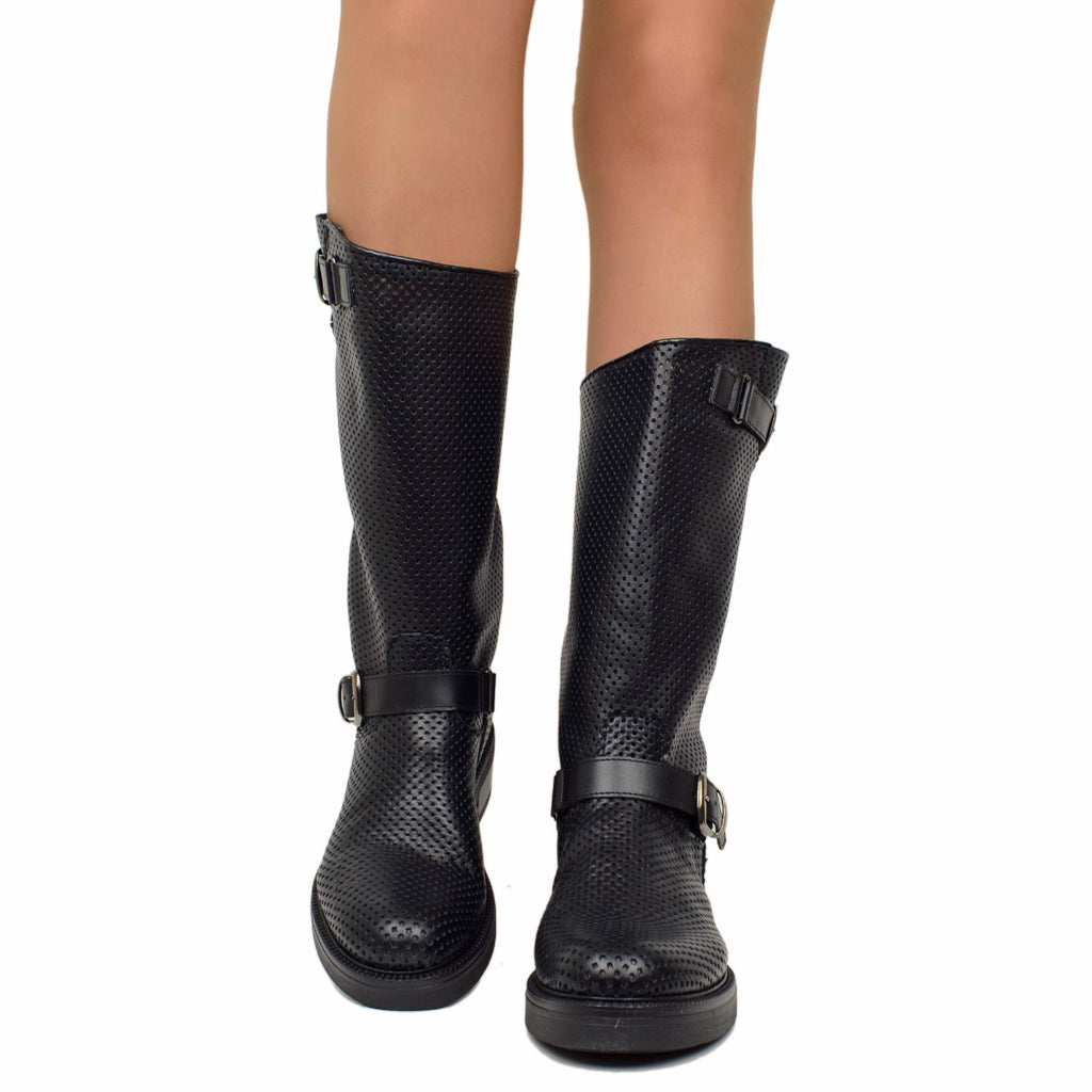 Perforierte schwarze Damen-Sommerstiefel, hergestellt in Italien - 3