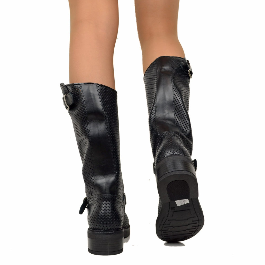 Perforierte schwarze Damen-Sommerstiefel, hergestellt in Italien - 5