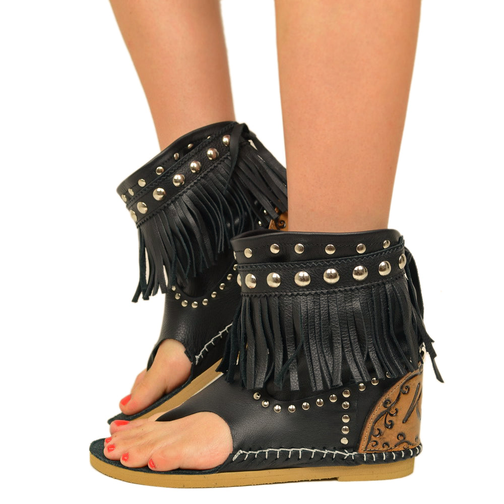 Women's Ankle Boots Indianini Black Flip Flops with Fringes