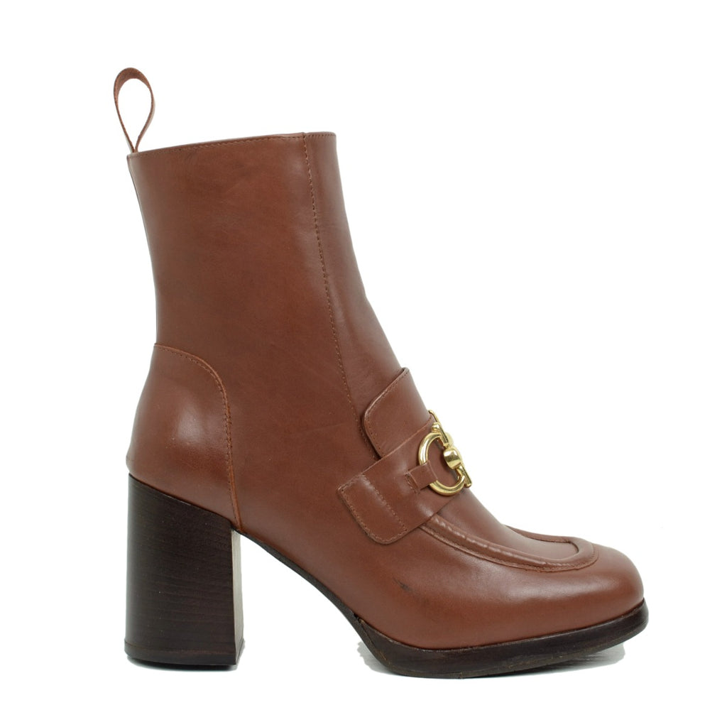 Woman Ankle Boot in Brown Leather with Golden Horsebit and Side Zip - 2