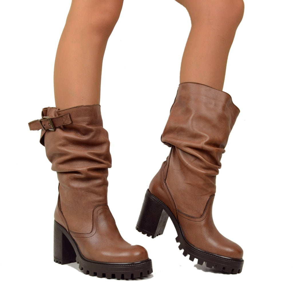 Damenstiefel aus hellbraunem Leder mit hohem Absatz, hergestellt in Italien - 4