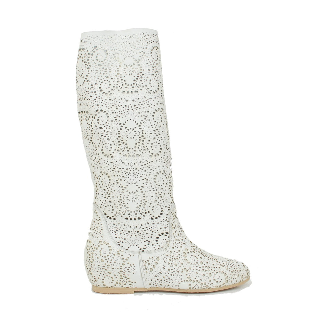Lace-Style Perforated Boots with White Leather Inner Wedge - 6