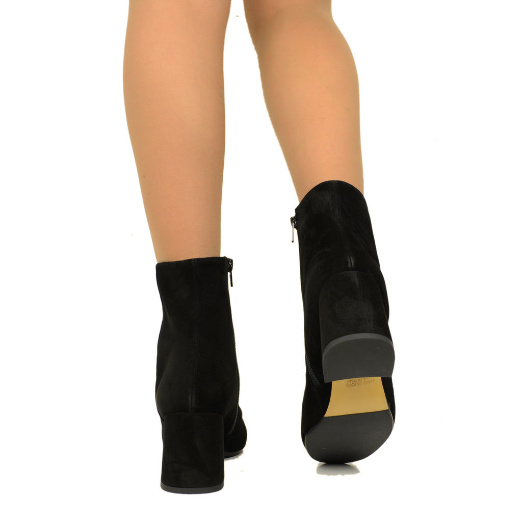 Stivaletti Donna Neri in Pelle Scamosciata Tacco Medio con Zip - 5