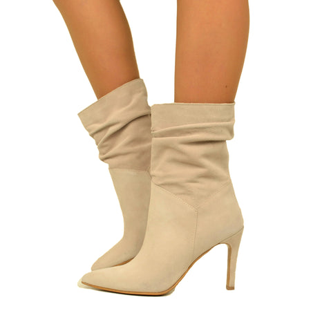 Damenstiefel mit Stilettoabsatz aus puderrosa Wildleder