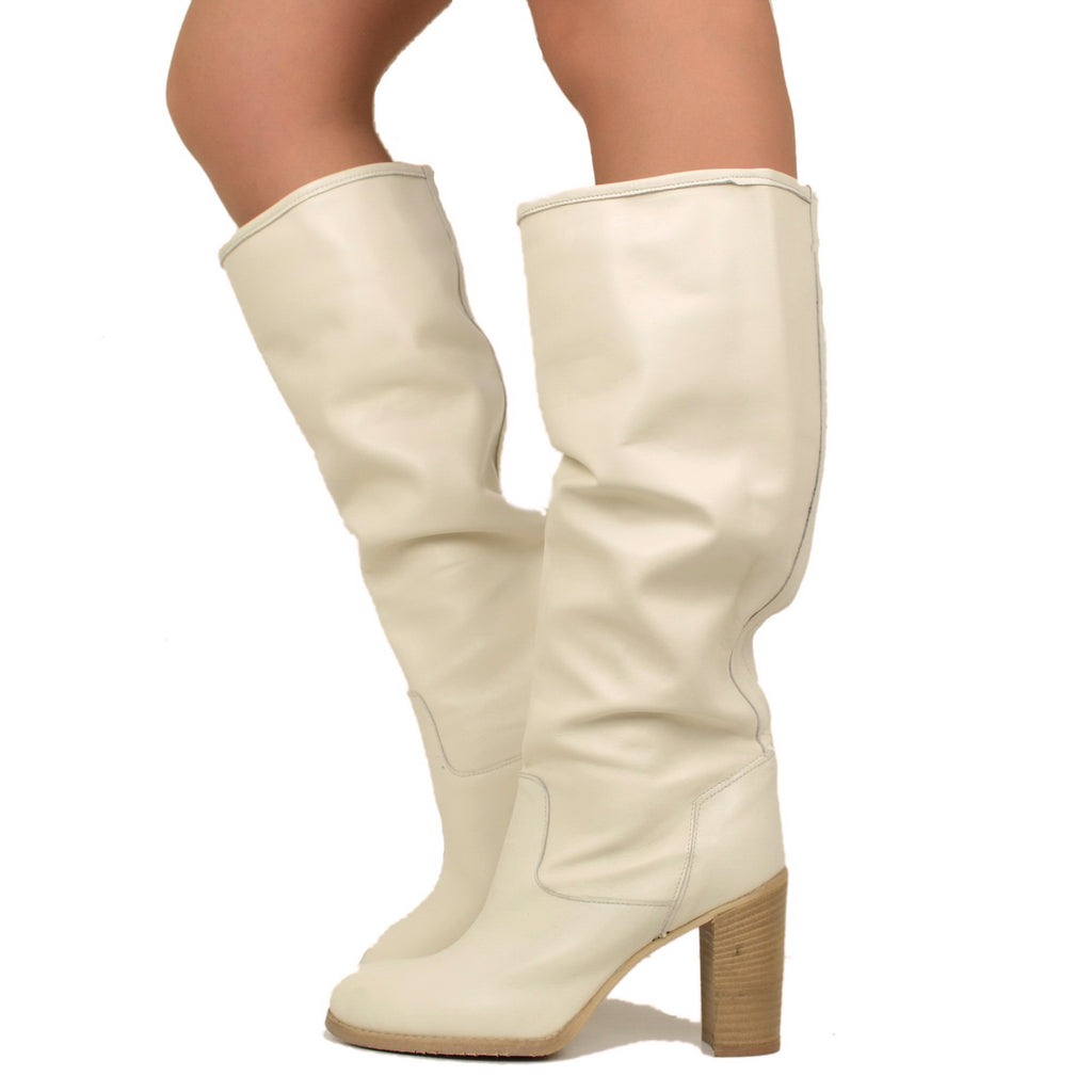 Hohe Damenstiefel aus weißem Leder mit mittlerem Absatz, hergestellt in Italien - 2